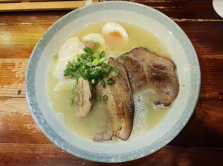 鹽味雞白湯拉麵