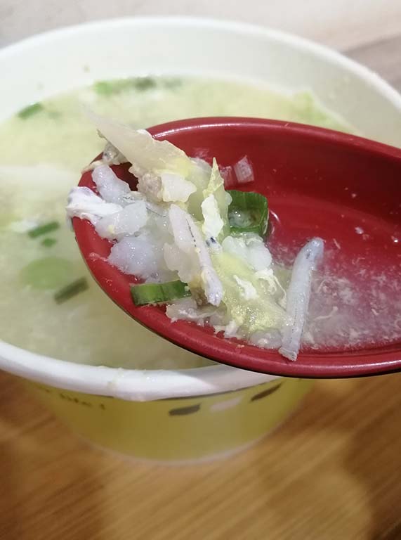 吻仔魚瘦肉粥