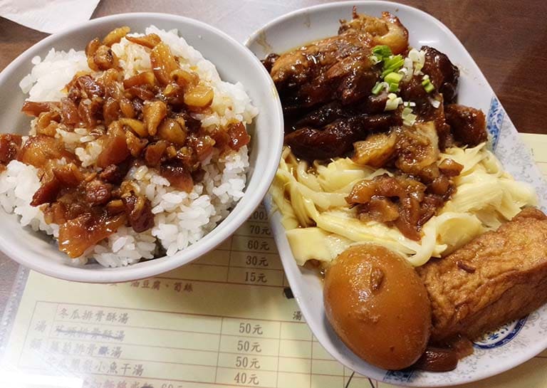 萬巒豬腳套餐