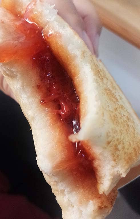 日式生吐司 草莓果醬