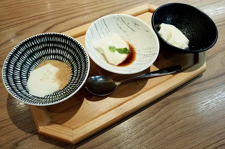 鹽鹵胡麻豆腐